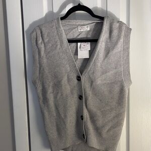 Forever 21 Gray V-Neck Sweater Vest